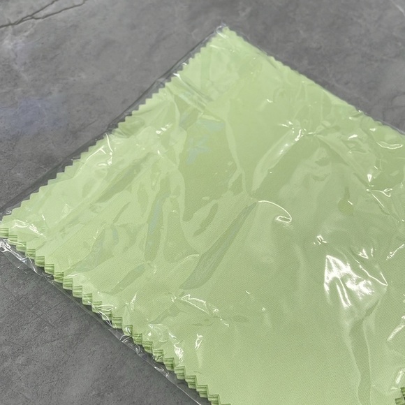 5 Pack of Small Screen or Glasses Cleaning Cloths - Picture 3 of 9